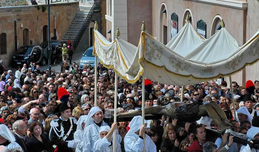 Easter in Alghero